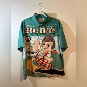 Royaura Men Large green short sleeve button down shirt The Adventures of Big Boy